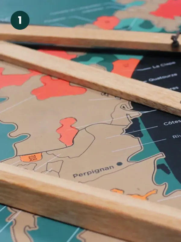 Magnetisk treplakatramme til skrapekart  53 cm