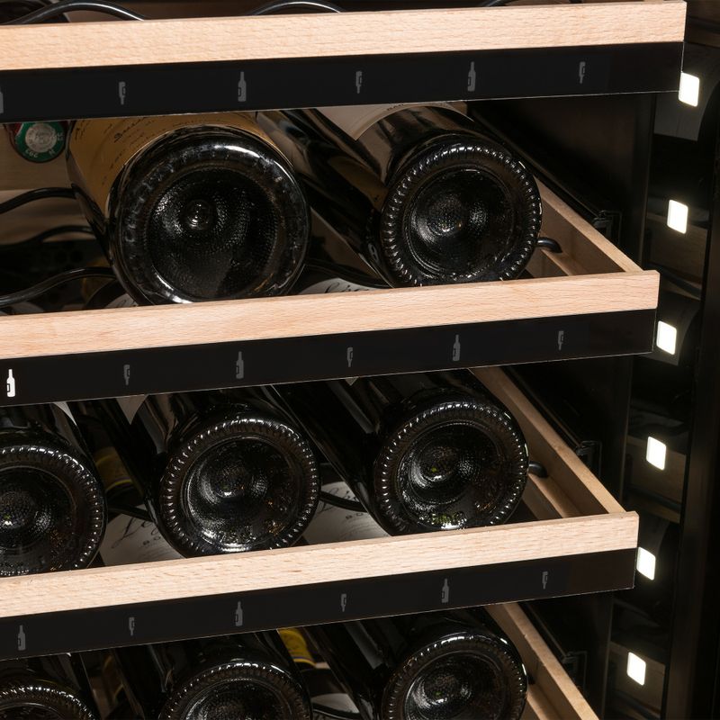 La Sommeliere  ECELLAR150 vinskap